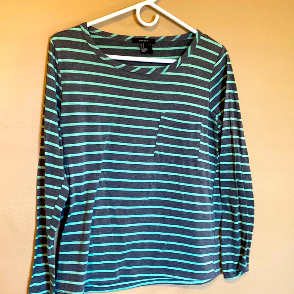 Forever 21 long sleeved shirt